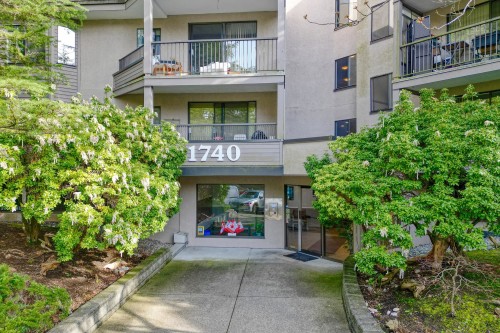 203-1740 Southmere Crescent, Surrey, BC 