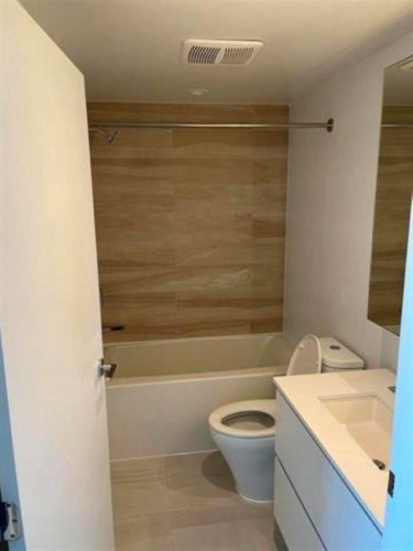 2502-13655 Fraser Highway, Surrey, BC 