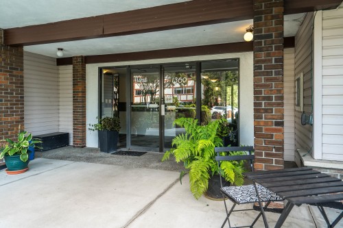 303-1360 Martin Street, White Rock, BC 