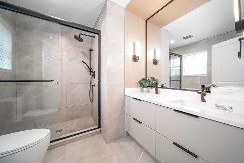 18-10488 124 Street, Surrey, BC 