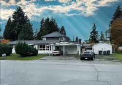 10307 146 Street  Surrey, BC V3R 3T3