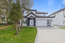 15584 89b Avenue  Surrey, BC V3R 4K9