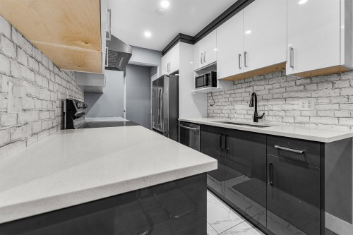 312-10061 150 Street, Surrey, BC 