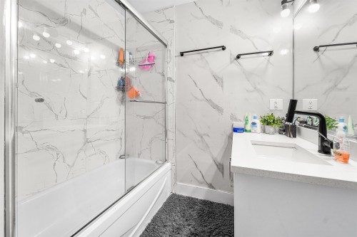 312-10061 150 Street, Surrey, BC 