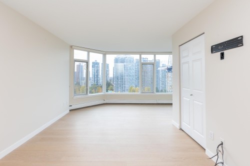 1504-13880 101 Avenue, Surrey, BC 