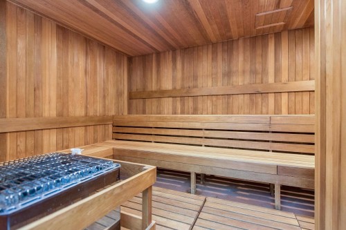 1504-13880 101 Avenue, Surrey, BC 