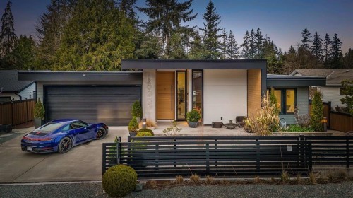 20261 41 Avenue  Langley, BC V3A 2Z3