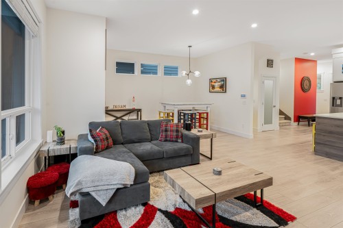 17188 1 Avenue, Surrey, BC 