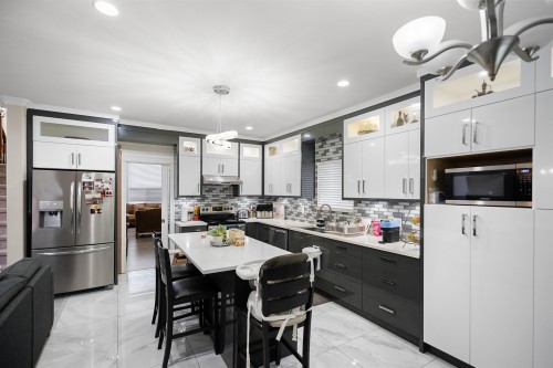 3917 Brighton Pl, Abbotsford, BC 