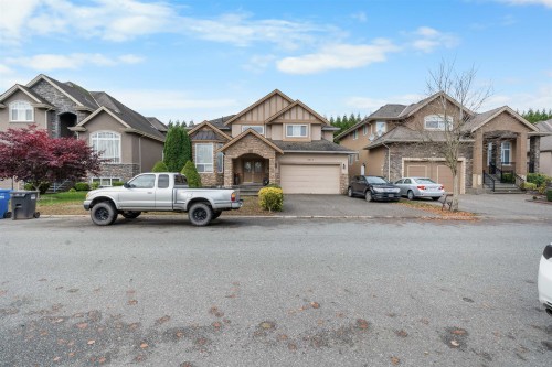 3917 Brighton Pl, Abbotsford, BC 