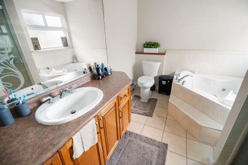 3917 Brighton Pl, Abbotsford, BC 