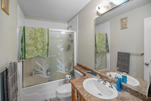 3917 Brighton Pl, Abbotsford, BC 