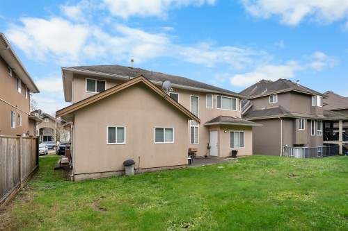 3917 Brighton Pl, Abbotsford, BC 