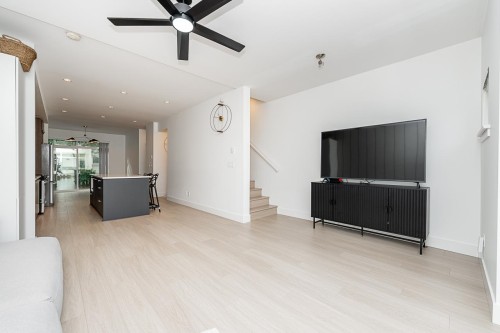 26-9989 Barnston Drive E, Surrey, BC 