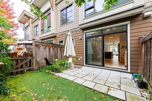 26-9989 Barnston Drive E, Surrey, BC 