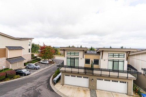 26-9989 Barnston Drive E, Surrey, BC 
