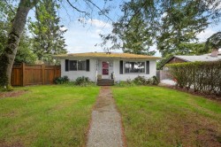 15651 Thrift Avenue  White Rock, BC V4B 2M3