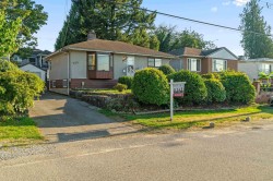 11660 98a Avenue  Surrey, BC V3V 2K9
