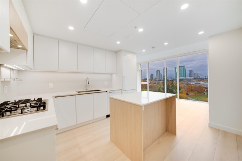 808-13573 98A Avenue, Surrey, BC 