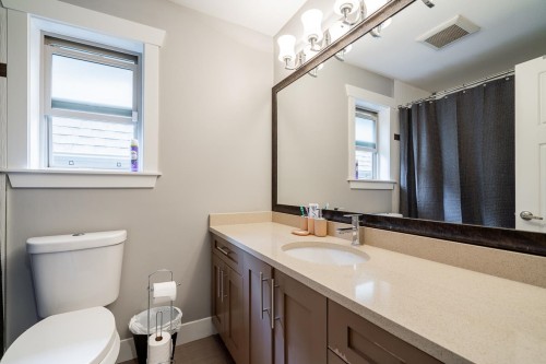 6727 184 Street, Surrey, BC 