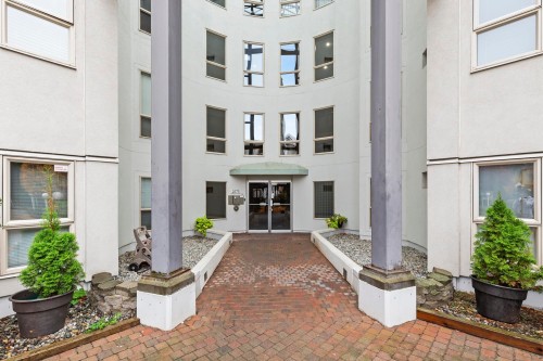 208-2575 Ware Street  Abbotsford, BC V2S 3E2