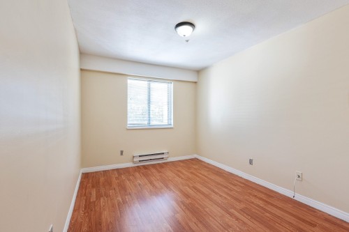 202-9951 152 Street, Surrey, BC 