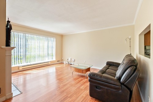 202-9951 152 Street, Surrey, BC 