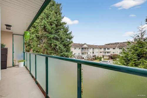 307-2958 Trethewey Street, Abbotsford, BC 