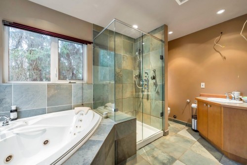 18963 84 Avenue, Surrey, BC 