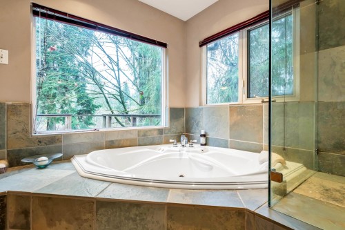 18963 84 Avenue, Surrey, BC 