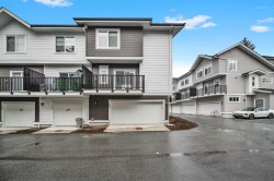 13-12770 105 Avenue  Surrey, BC V3V 0H2