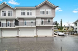 21-12770 105 Avenue  Surrey, BC V3V 0H2