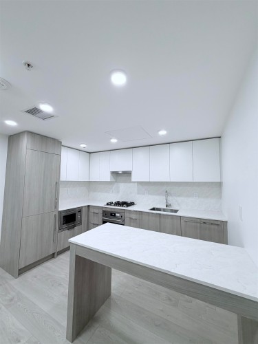 1001-10333 133 St., Surrey, BC 