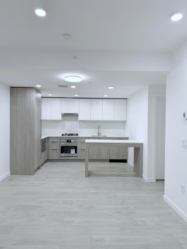 1001-10333 133 St., Surrey, BC 