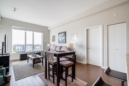 402-6450 194 Street, Surrey, BC 