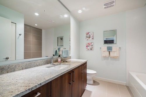 402-6450 194 Street, Surrey, BC 