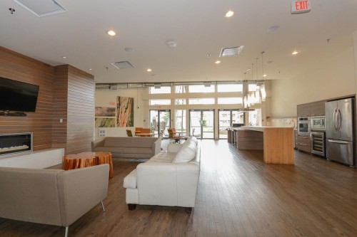 402-6450 194 Street, Surrey, BC 