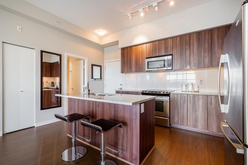 402-6450 194 Street, Surrey, BC 