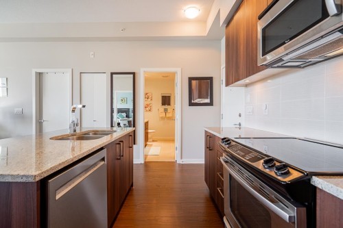 402-6450 194 Street, Surrey, BC 