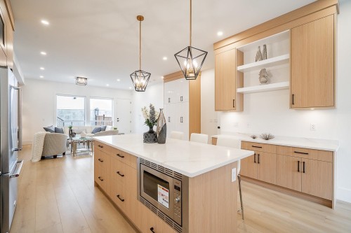 16673 16 Avenue, Surrey, BC 