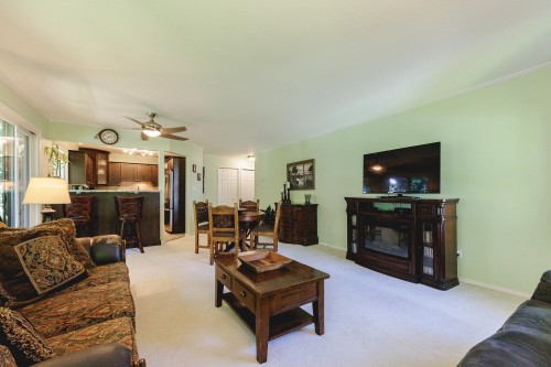 715-1350 Vidal Street, White Rock, BC 