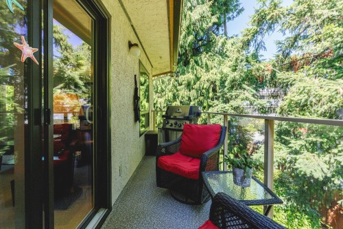 715-1350 Vidal Street, White Rock, BC 