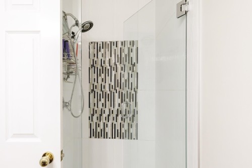 715-1350 Vidal Street, White Rock, BC 