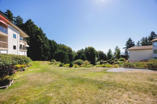 715-1350 Vidal Street, White Rock, BC 