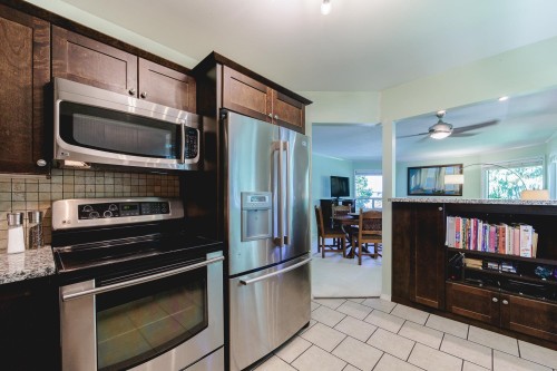 715-1350 Vidal Street, White Rock, BC 