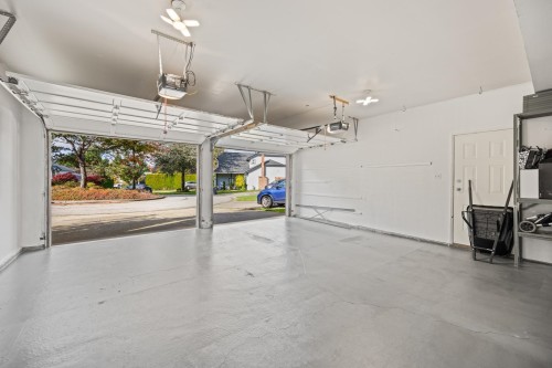 5976 Southpark Grove, Surrey, BC 