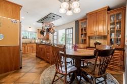 20383 41 Avenue  Langley, BC V3A 5N1