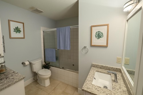 104-19352 Fraser Highway, Surrey, BC 