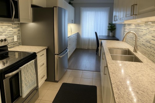 104-19352 Fraser Highway, Surrey, BC 