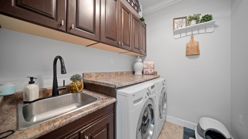 15038 70 Avenue, Surrey, BC 